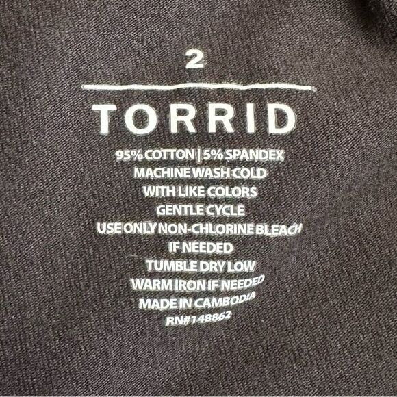 Torrid Black Signature Waist Dolphin Hem Bike Short - Picture 9 of 12